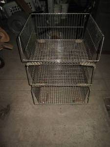 lot 212 image: Portable 3pc stacking storage baske...