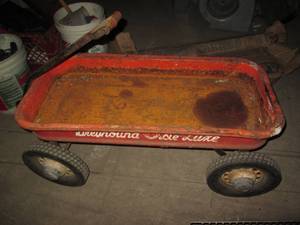 lot 220 image: Vintage metal Greyhound De Luxe wag...