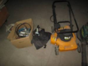 lot 231 image: Grass Masters cordless lawnmower, g...