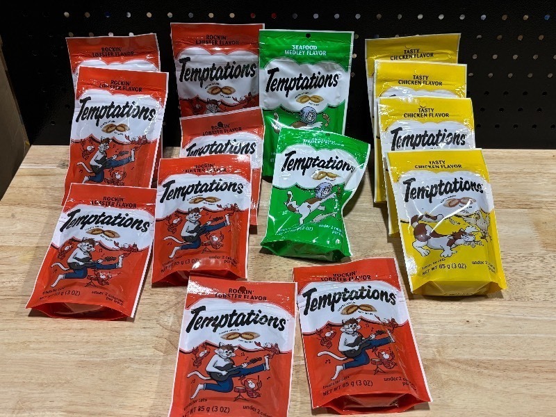 lot 47 image: Cat Treats