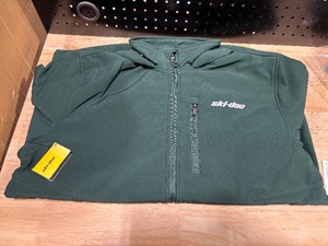 lot 32 image: Ski-Doo Softshell Jacket 2.0 - Retail $158.99