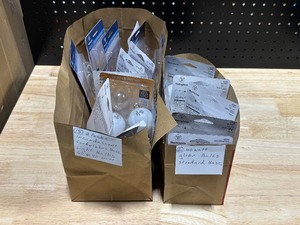 lot 16 image: Assorted Light Bulbs