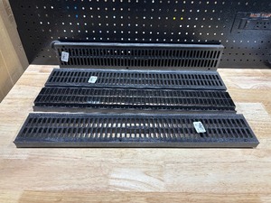 lot 19 image: Floor Grates