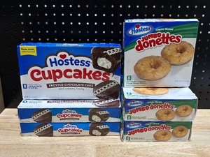 lot 51 image: Hostess Snacks