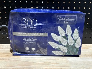 lot 64 image: LED String Lights Faceted C6 Warm White