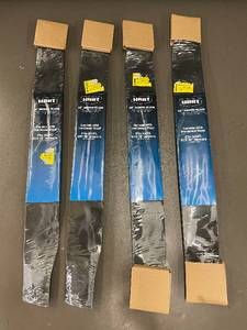 lot 32 image: Set of 4 Hart 18 in Mower Blades for 40V 18 in Mowers