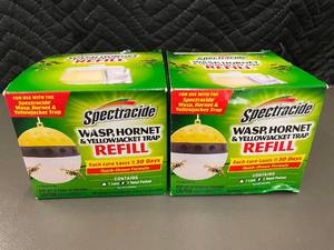 lot 36 image: Lot of 2 Spectracide Wasp, Hornet & Yellowjacket Trap Refills
