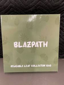 lot 40 image: Blazpath Reusable Leaf Collector Bag