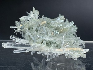 lot 27 image: Extraordinary Lemurian Quartz Needle Cluster very fragile, 33 gm  1.1oz
