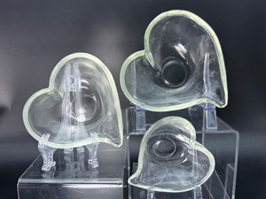 lot 228 image: 3 Nesting Glass Heart Bowls
