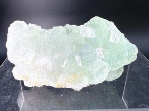 lot 91 image: Beautiful Botryoidal Green Fluorite Piece 4 34 long, 157 gm  5.5 oz.  Botryoidal Fluorites are rare from anywhere.