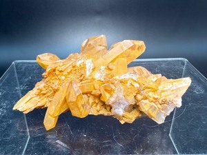 lot 82 image: Tangerine Cluster Quartz 177 gm  6.2 oz.