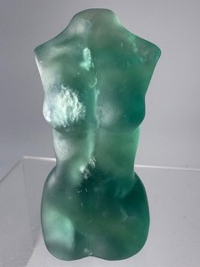 lot 3 image: Stunning Green Fluorite Goddess 232 gm  8.1 oz.
