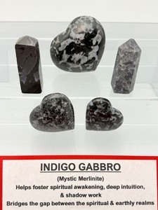 lot 141 image: Indigo Gabbro Polished Lot of 5 3 hearts, 2 towers    Total Weight 565 gm.  1 lb. 1.8 oz.