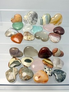 lot 273 image: 12 kilo polished hearts