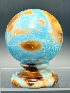 lot 10 image: Stunning Vintage Italian alabaster globe in iExcellent Condition  573gm  1# 4.2oz