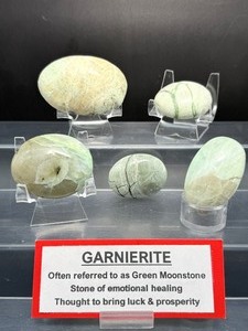 lot 285 image: Garnierite Polished Palmstones Lot of 5  415 gm.  14.6 oz.