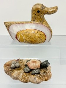 lot 114 image: Turtle and Duck Lot of 2 Duck 739 gm.  12.4 oz. and Turtle with Eggs in Nest 177 gm.  6.2 oz.