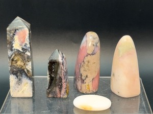lot 157 image: Pink Opal Polished Lot of 5 2 Obelisk, 2 Freeforms and 1 small palmstone Obelisk 108 gm.  3.8 oz.  Obelisk 46 gm.  1.6 oz.  Freeform 76 gm.  2.6 oz.  Freeform 105 gm.  3.7 oz.  Small Palmstone 15 gm.  .5oz.  Total Weight 347 gm.  12.2 oz