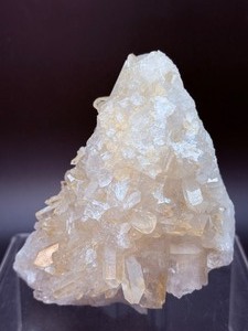 lot 188 image: Unique, Stunning Quartz Cluster with beauty on all sides. Includes hematoid, clear and smoky quartz plus citrine 541 gm (12 kilo)  1lb. 3oz.