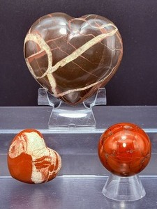 lot 186 image: Brecciated Jasper POlished Lot of 3Heart 357 gm.  12.6 oz., Sphere 37 mm  76 gm.  3 oz., Heart 63 gm.  2.2 oz.  Total Weight 510 gm. 1 lb. 1.9 oz.