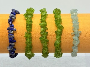 lot 271 image: Chip Bracelet Lot ofo 5 3-Peridot, 1 Lapis Lazuli & 1 Aquamarine