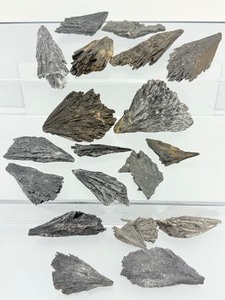 lot 276 image: Black Kyanite Fan Lot Total Weight 363 gm  12.8 oz