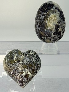 lot 30 image: Covelite Lot of 2 Egg 191 gm.  6.7 oz.  Heart 108 gm  3.9 oz.Also known as coveline is a rare, indigo blue copper sulfide miner.al.  Well known to mineral collectors