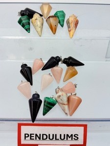 lot 293 image: Small 1 inch Cone Pendulum for Necklaces 5 rose quartz, 3 malachite, 4 clear agate,  3 crazy lace agate and 5 blue goldstone