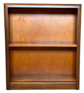 lot 152H image: UL - Vintage Wooden Bookcase with Shelf