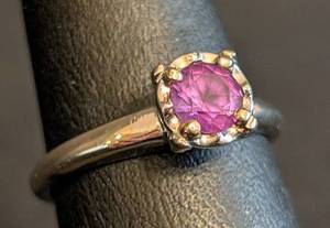 lot 16 image: K - 14K White Gold Ring with Pink Gemstone, Size 6