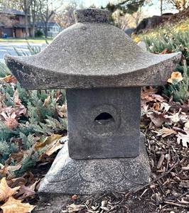 lot 232H image: Y - Concrete Japanese Garden Lantern
