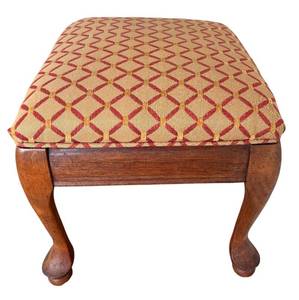 lot 273H image: FR - Vintage Upholstered Wooden Footstool with Patterned Fabric
