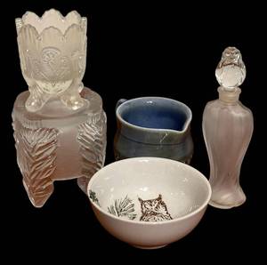 lot 276H image: FR - Collection of Decorative Ceramics and Frosted Glass Accents