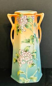 lot 46C image: DR - Royal Nippon Nishiki Hand-Painted Porcelain Vase