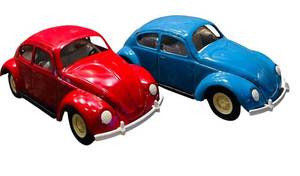 lot 83C image: FR - Set of 2 Vintage Volkswagen Beetle Toy Cars, Red and Blue