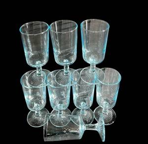 lot 86C image: FR - Set of 8 Clear Glass Goblets