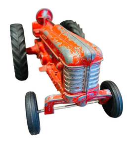 lot 88C image: FR - Vintage Hubley Cast Iron Red Toy Tractor