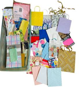 lot 96C image: DR - Large Collection of Gift Bags and Tissue Paper
