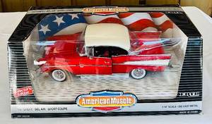 lot 211C image: FR - American Muscle 1957 Chevy Bel Air 118 Scale Die-Cast Model Car in Box