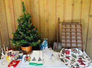 lot 214C image: LRFR - Holiday Decor Collection with 33-Inch Lighted Tree and Ornaments