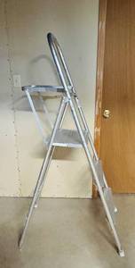 lot 235C image: LL - Aluminum 3-Step Folding Ladder, 65 Inches Tall