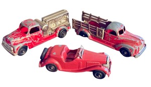 lot 148H image: UL - Set of 3 Vintage Hubley Kiddie Toy Pressed Steel Vehicles
