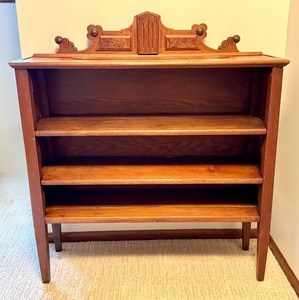 lot 22R image: U - Antique Victorian Walnut Shelf with Ornate Decorative Back