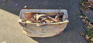 lot 51 image: Klein Tools 5102-24 Canvas Tool Bag with Lineman Belt and Miller Safety Harness