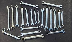 lot 91 image: Collection of Craftsman Combination Wrenches Assorted Sizes