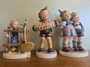 lot 178 image: Set of 3 Goebel Hummel Figurines - Membership & Final Issue Editions