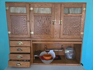 lot 191 image: Vintage Oak Kitchen Hoosier Cabinet with Brass Hardware