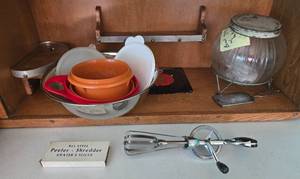 lot 206 image: Collection of Vintage Kitchen Tools and Containers