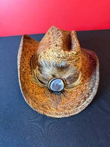 lot 216 image: BEAUTIFUL Charlie 1 Horse Handcrafted Straw Western Hat with Feather and Agate Centerpiece